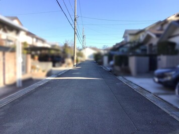 前面道路東側