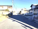 前面道路東側