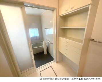 浴室前収納