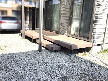 ウッドデッキ