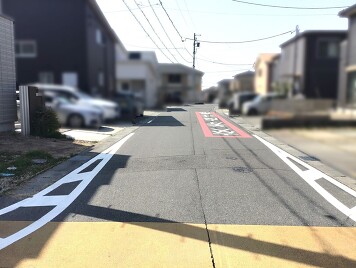 西側前面道路南