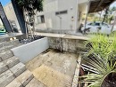 屋外シャワーで、サーファーの方やペットの足洗にも利用可能！