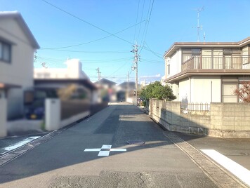 前面道路（西道路）