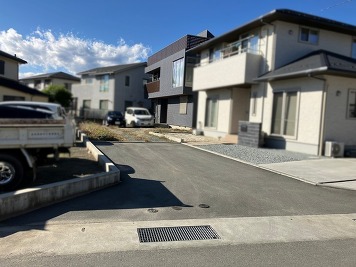 敷地への入り口