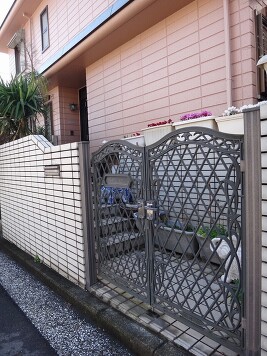 門