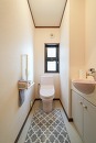 1階トイレは2024年交換済み、洗面台あり！