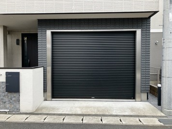 ピロティガレージ