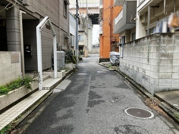 前面道路(北)