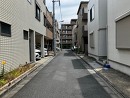前面道路(南東側)