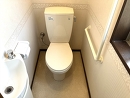 1階トイレは手洗い場付きです