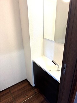 １階トイレ手洗い器