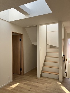 屋上 階段