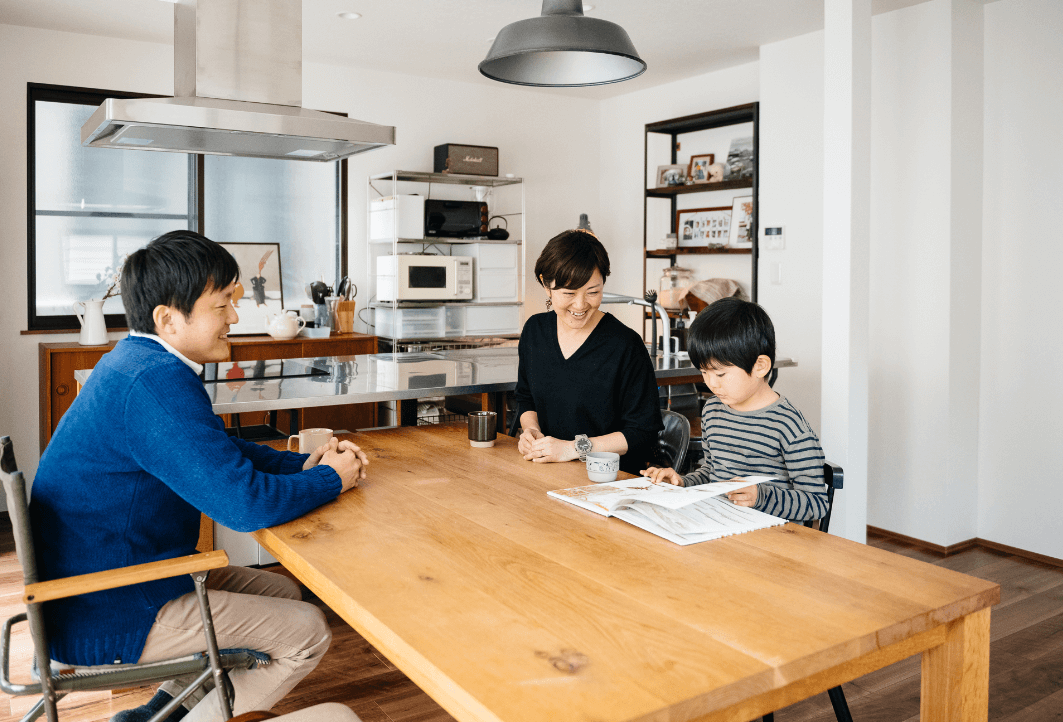 余裕のある間取りとお子様が遊べる庭が決め手